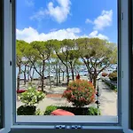 Un Balcone In Pineta 아파트 페차노