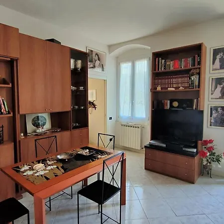 Apartment Un Balcone In Pineta Fezzano (Liguria)