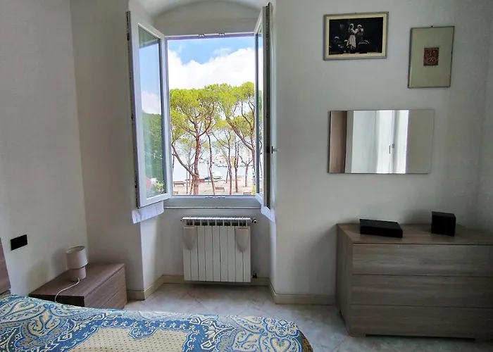 Un Balcone In Pineta Fezzano (Liguria)